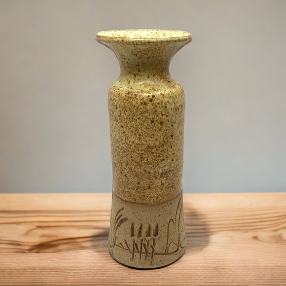 Beige Speckled Stoneware Pottery Flower Vase - Picture 1 of 5